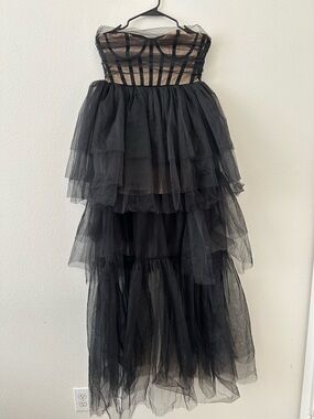 AKIRA Black Strapless Tiered Tulle High-Low Evening Gown